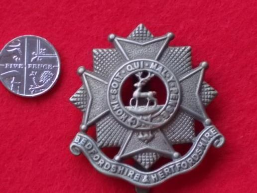 Cap Badge - Bedfordshire & Hertfordshire Regiment