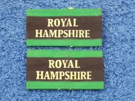 Pair of slip on Shoulder Titles - Royal Hampshire Regiment