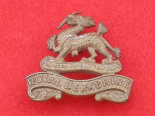 Officers Collar - Royal Berkshire Regiment