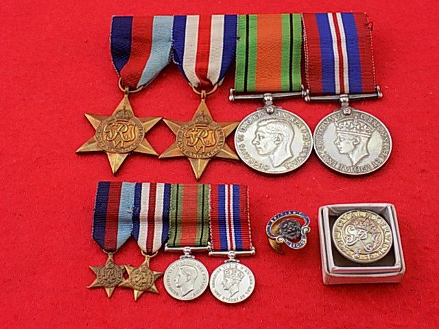 WW11 Medal Group - Miniatures - Badges