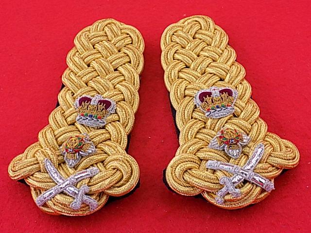 Pair Bullion Shoulder Boards for a General