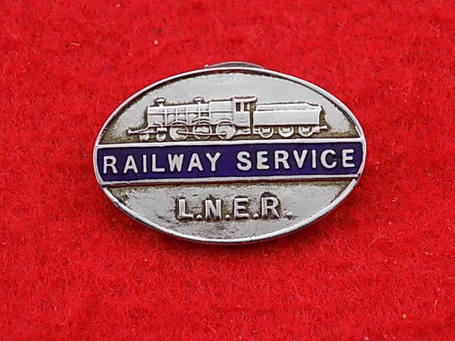 Lapel Badge - L.N.E.R.. Railway Service